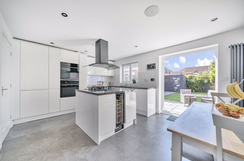 Property photo 2 of 24 Kitchen Breakfast Room Angle 1