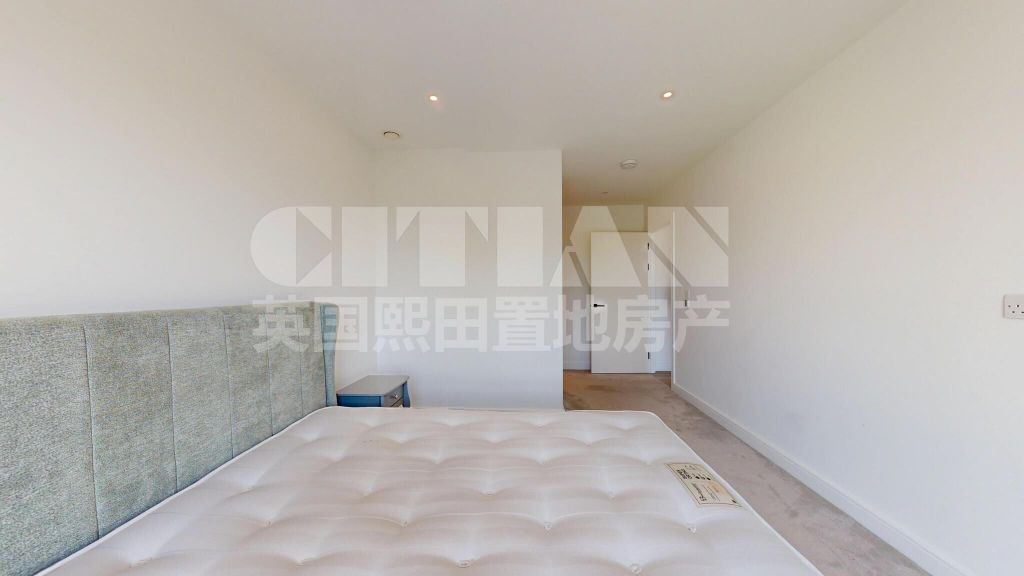 Property photo 2 of 39