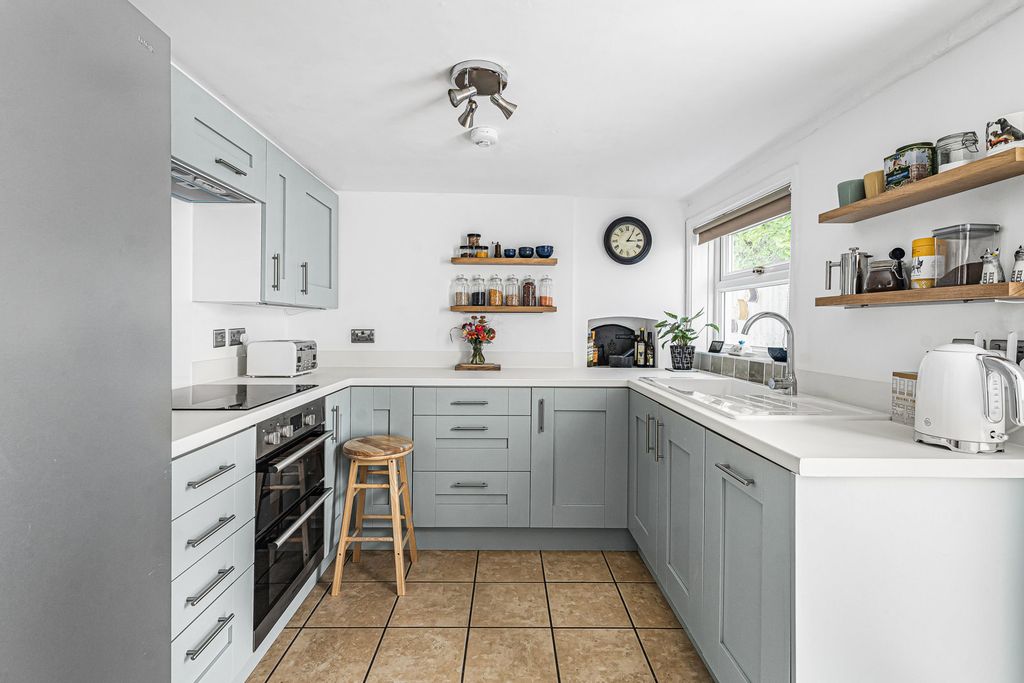 Property photo 2 of 34 Kitchen