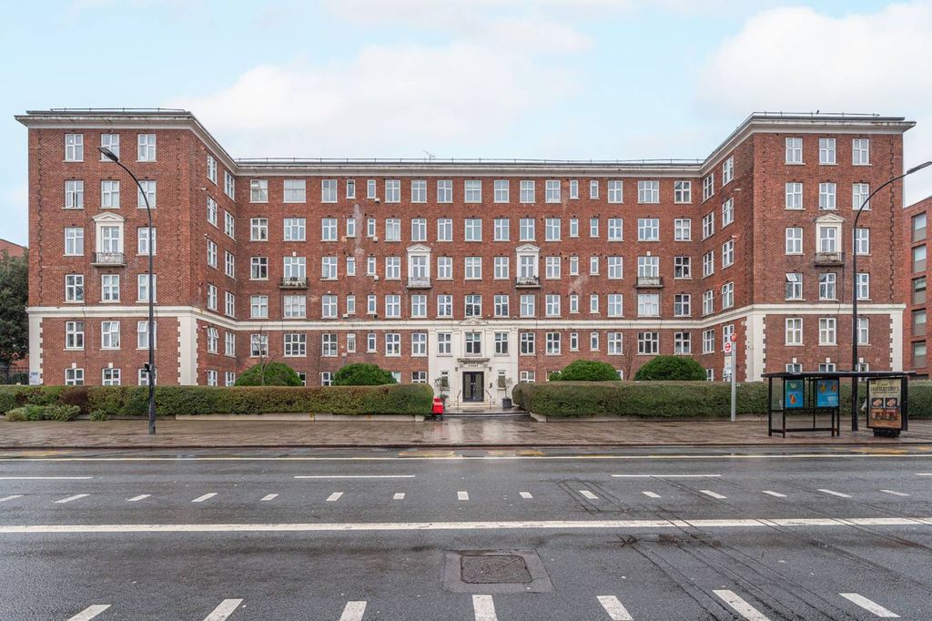 Property photo 2 of 11