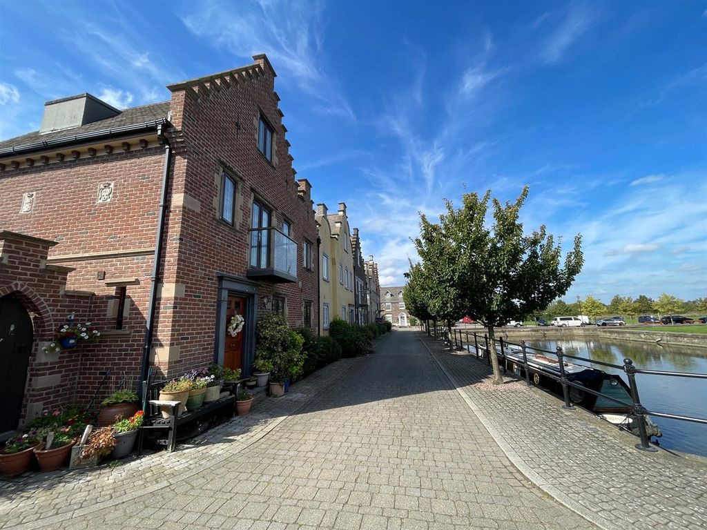 Property photo 3 of 3