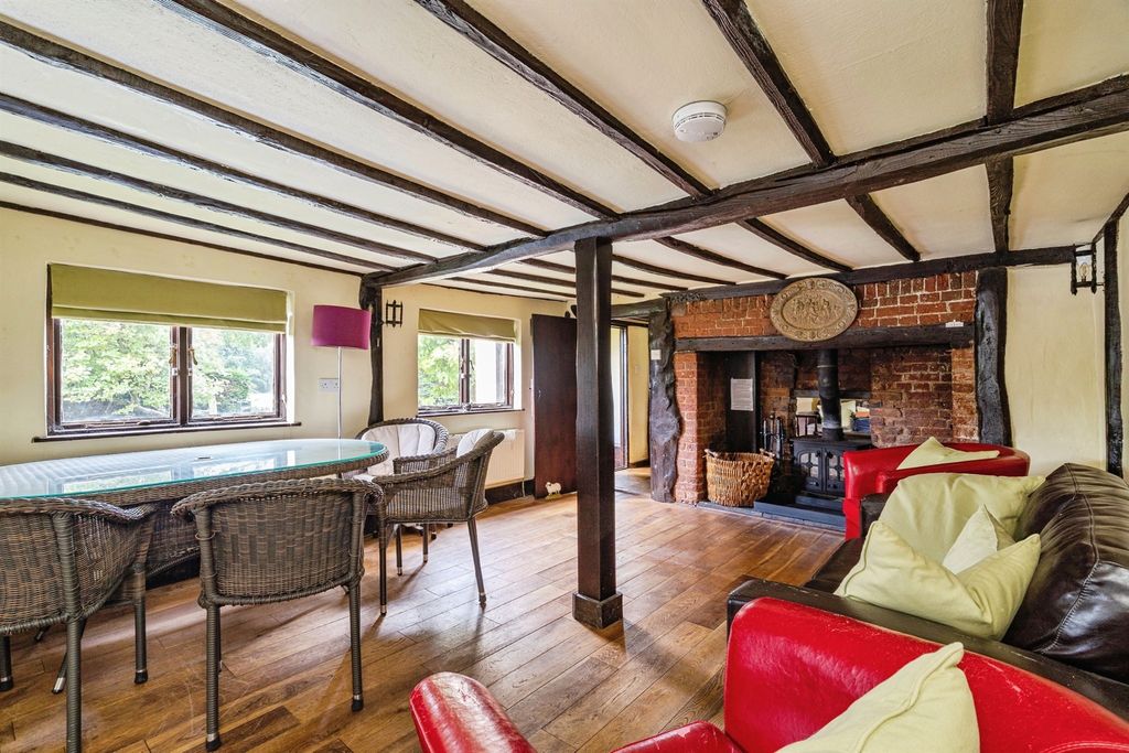 Property photo 3 of 17
