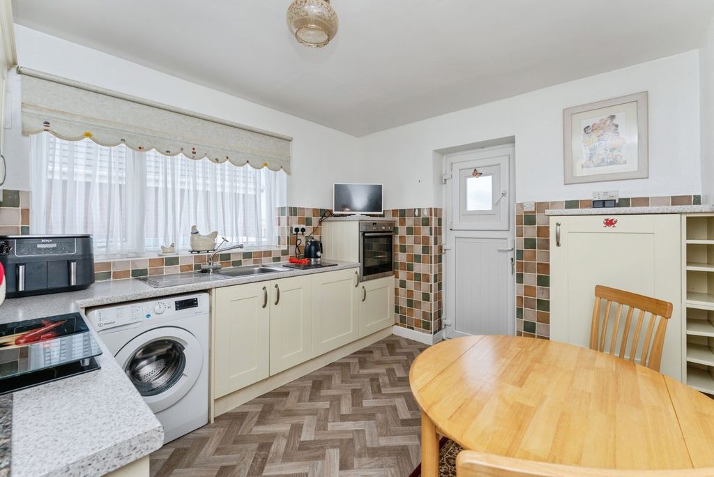 Property photo 3 of 24 Pbox-Img.Jpg