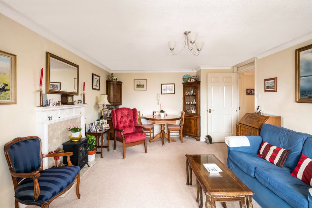 Property photo 3 of 11 Picture No. 02