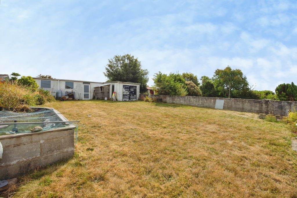 Property photo 2 of 19 Pbox-Img.Jpg