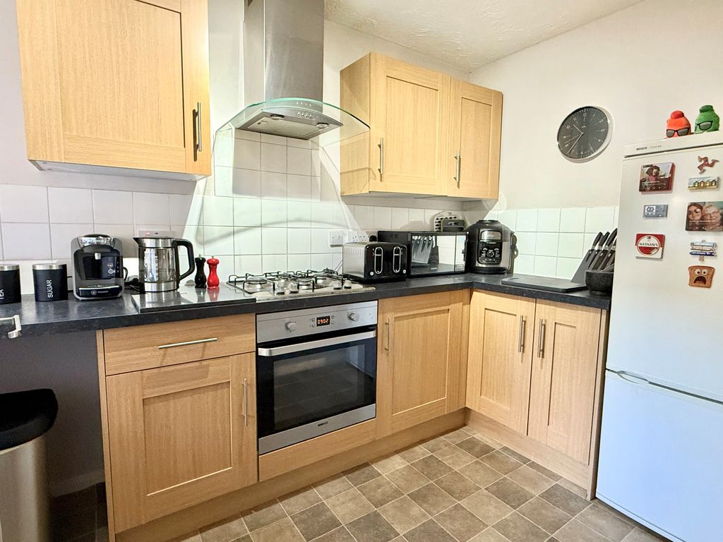 Property photo 3 of 9