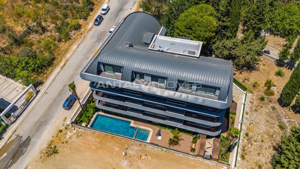 Property photo 2 of 24