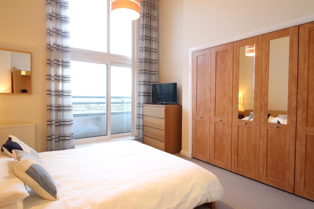 Property photo 2 of 14 Bedroom 3 Alt