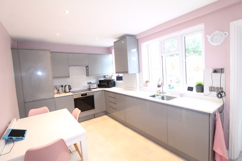 Property photo 2 of 13 Photo 5