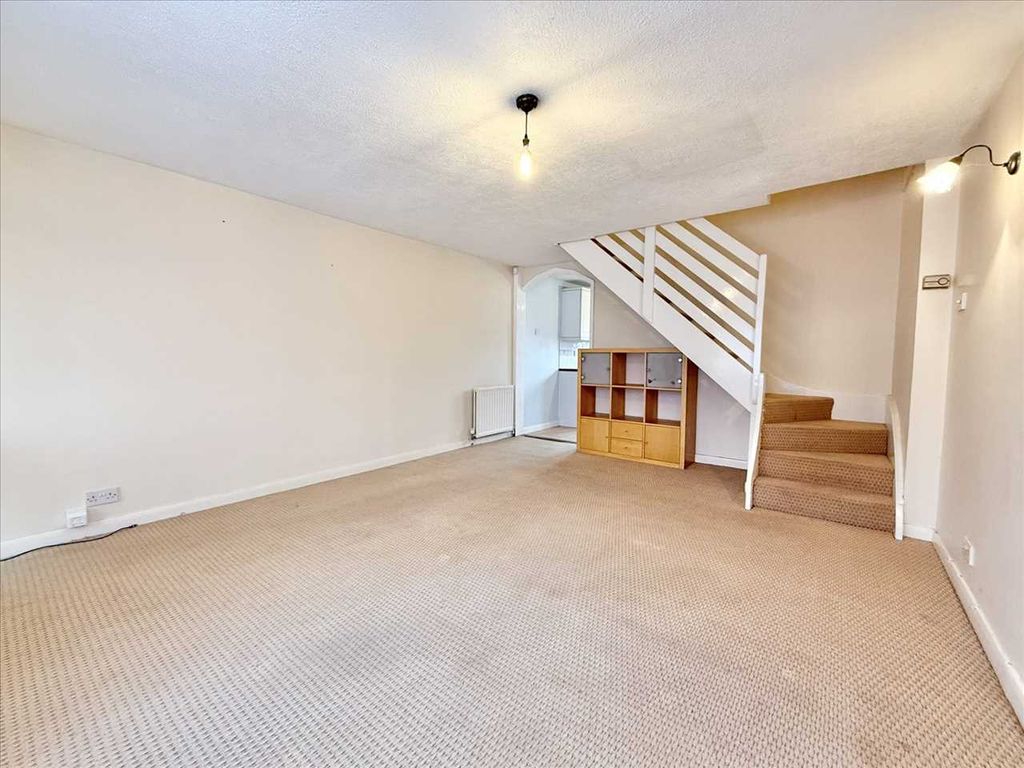 Property photo 3 of 21