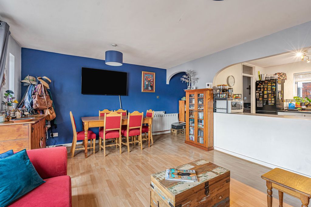 Property photo 1 of 11 Reception Room