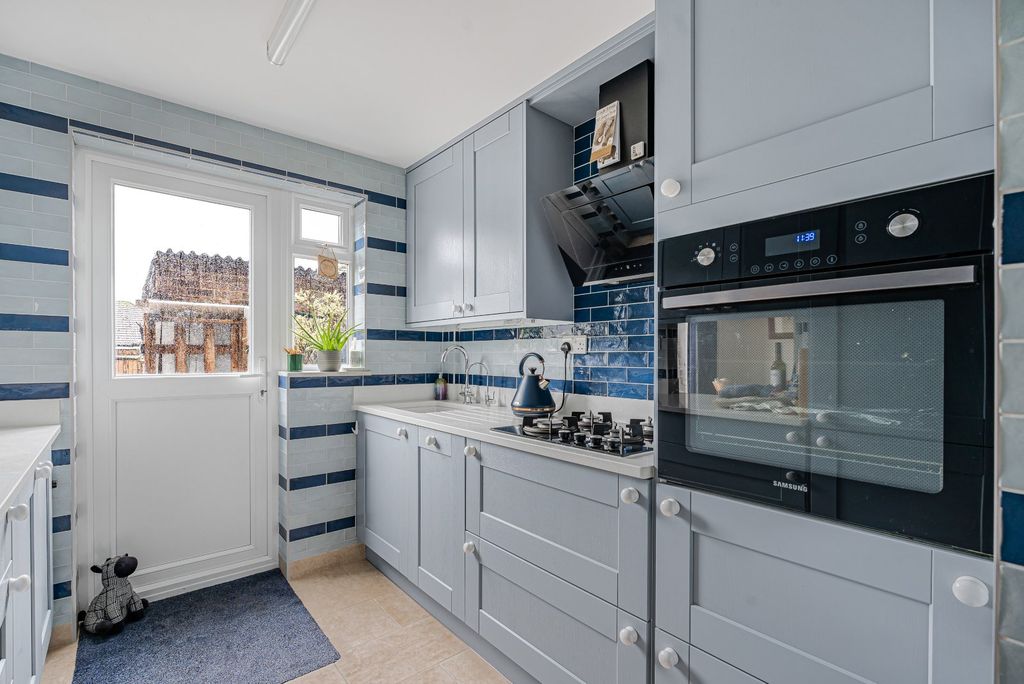 Property photo 3 of 18 Picture No. 13