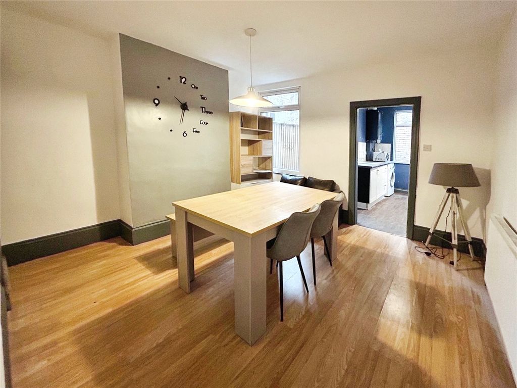 Property photo 3 of 9 Dining Room