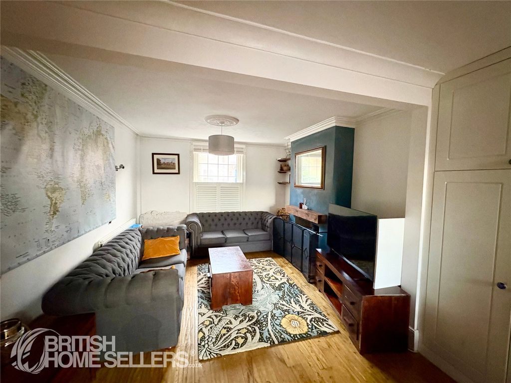Property photo 3 of 9 Picture No. 05