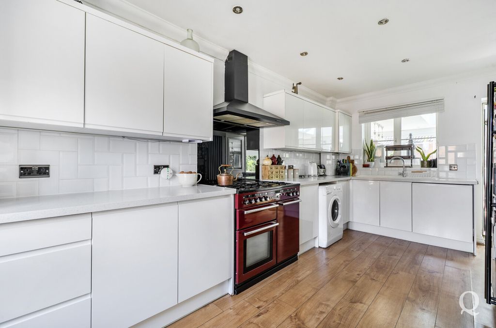 Property photo 2 of 26 5A84Fd0A-433B-4Bf...