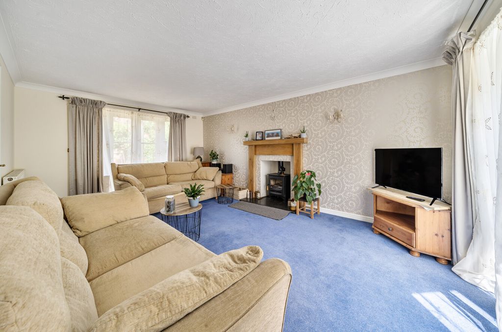 Property photo 2 of 23 1317667-16-6866cd...