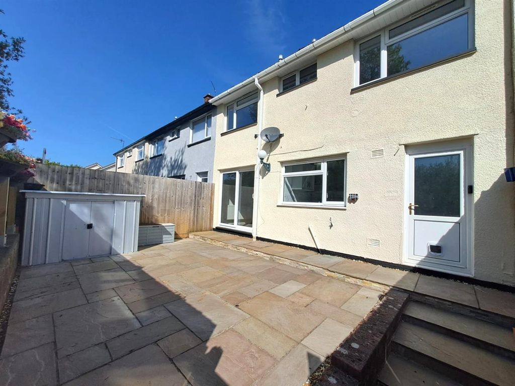 Property photo 1 of 15 Outside Space