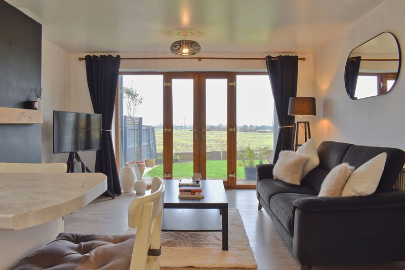 Property photo 3 of 13 Photo 6