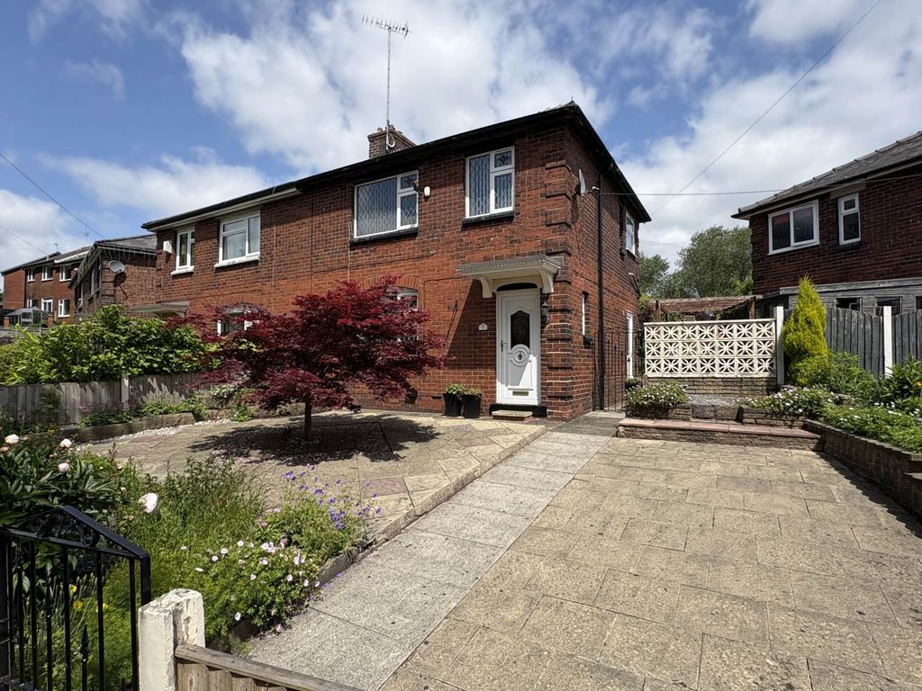 Property photo 1 of 16