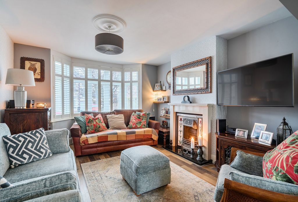 Property photo 3 of 23 1399706-8-6969177...