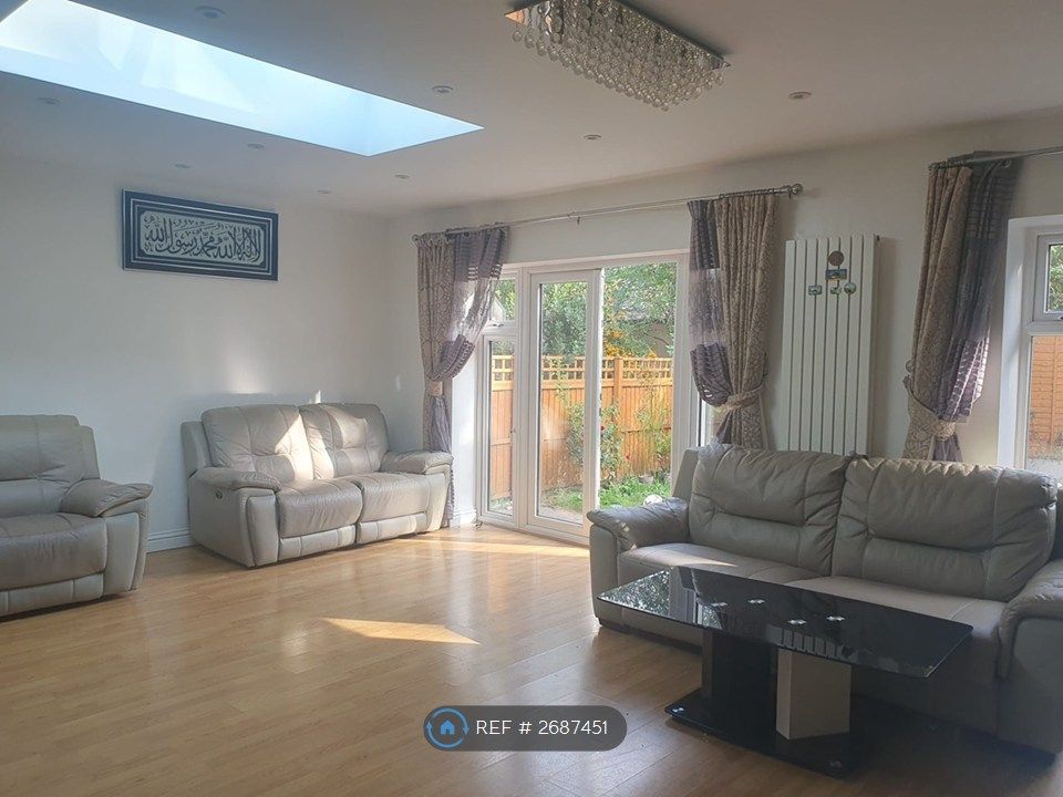 Property photo 2 of 13