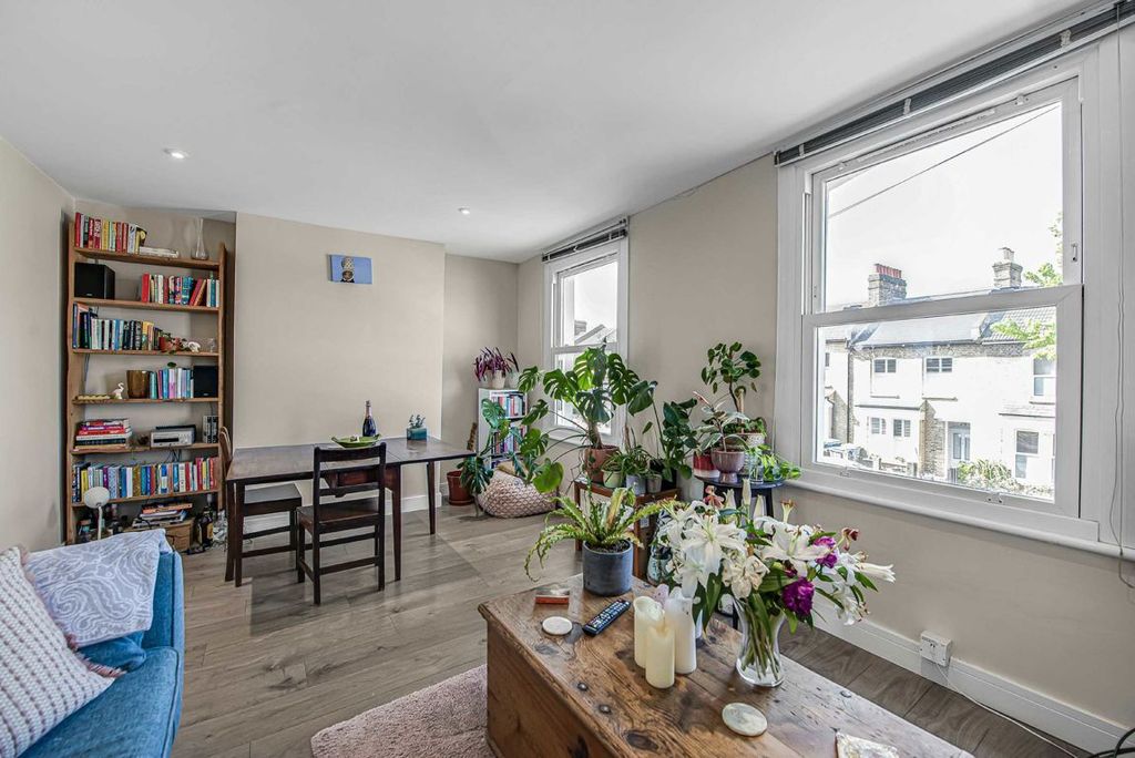 Property photo 3 of 5