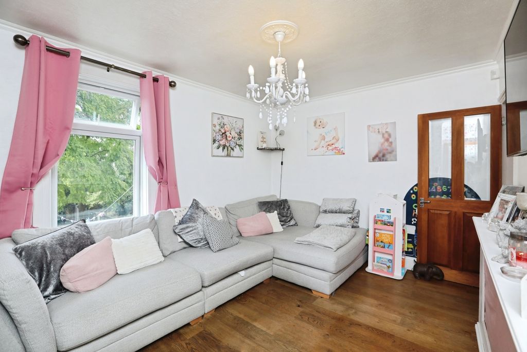 Property photo 2 of 15 Pbox-Img.Jpg