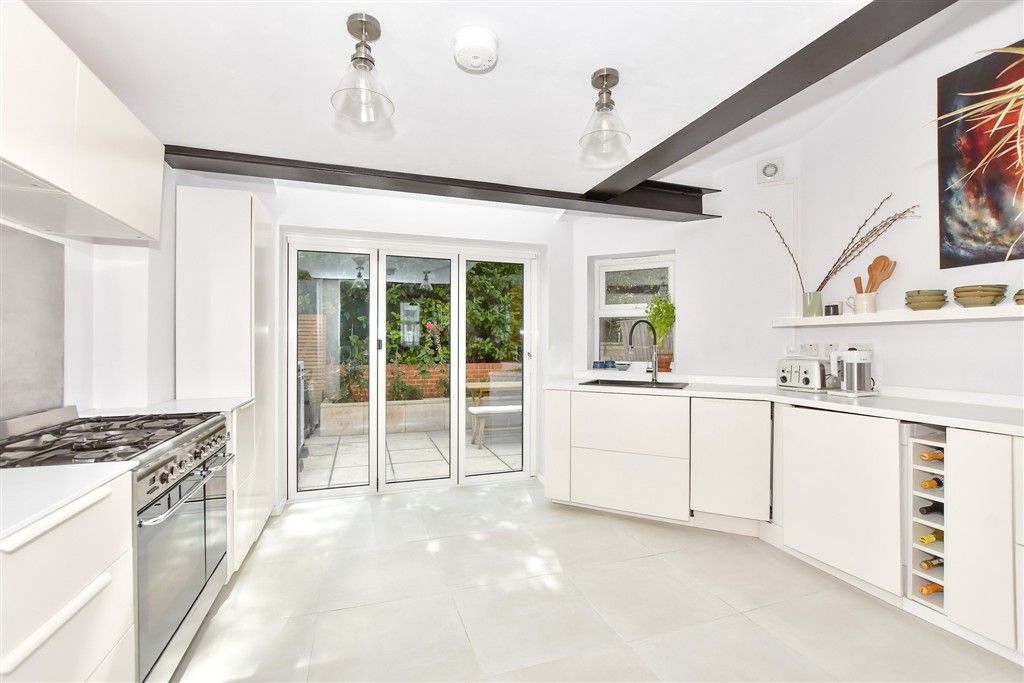 Property photo 1 of 12 Kitchen