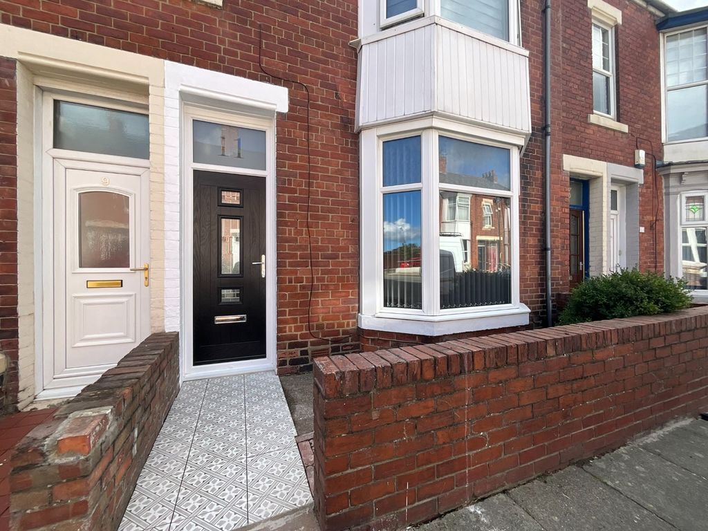 Property photo 3 of 16 4502737