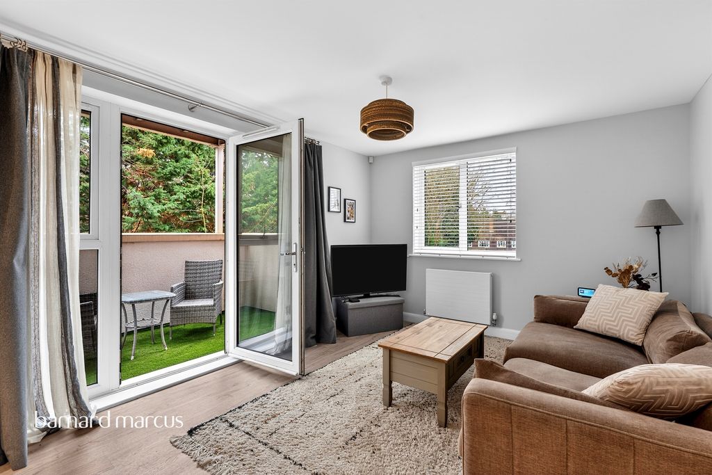 Property photo 2 of 14