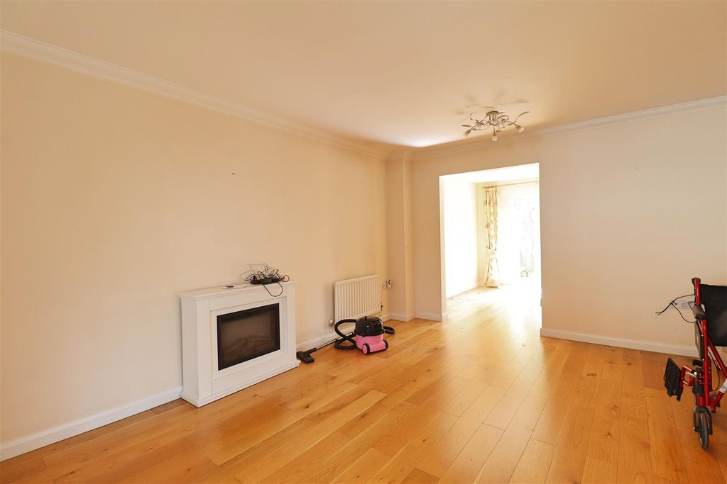 Property photo 3 of 14 Img_4388.Jpg