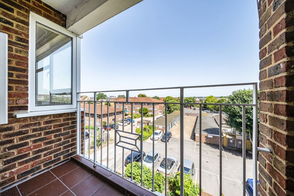 Property photo 3 of 19 1483060-10-6A3A97...