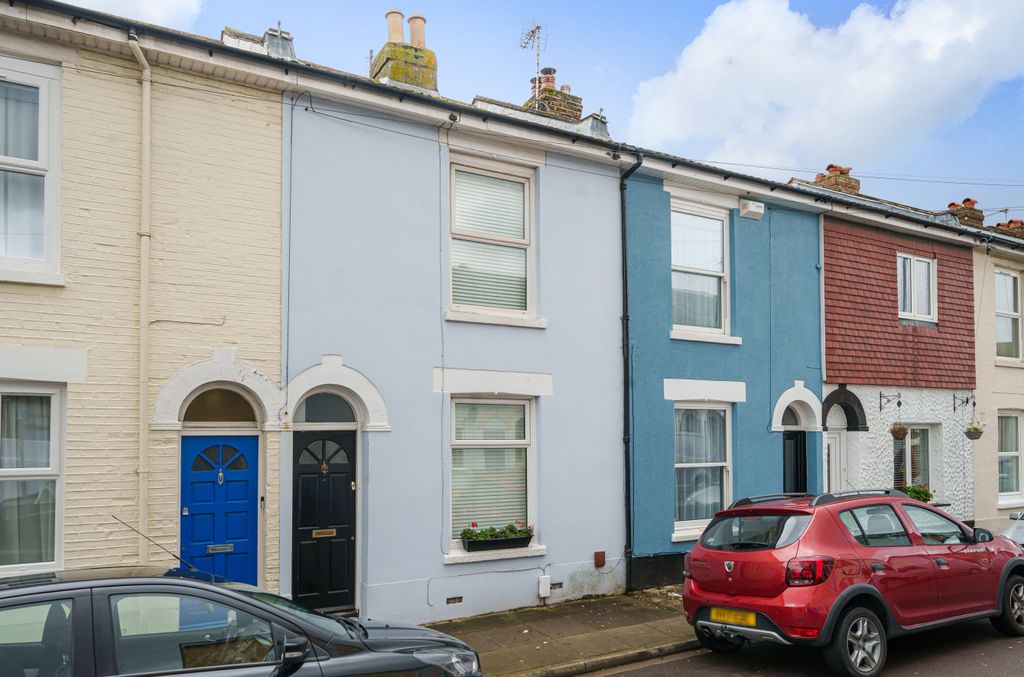 Property photo 1 of 12