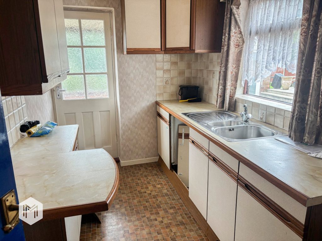 Property photo 3 of 14 Picture No. 12