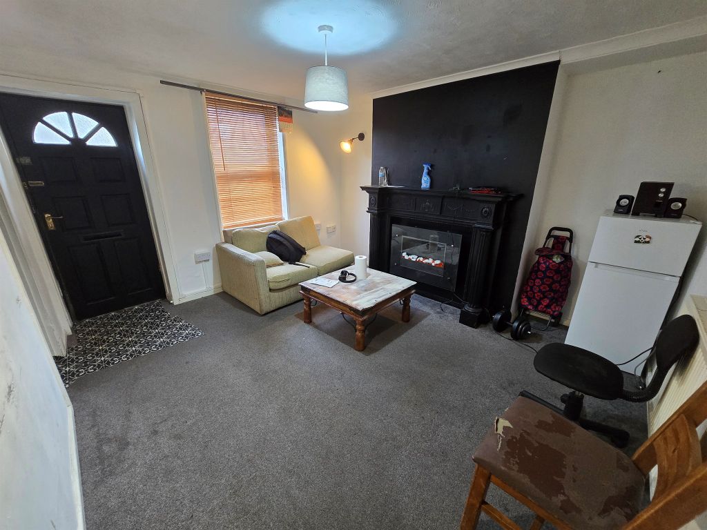 Property photo 3 of 8