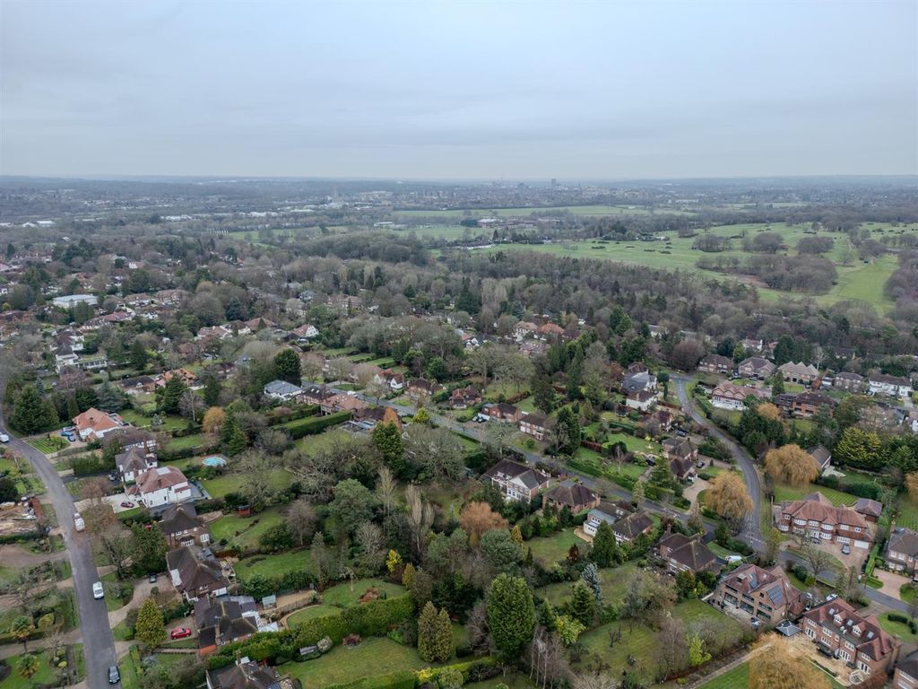 Property photo 3 of 6