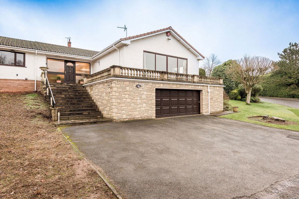 Property photo 3 of 57