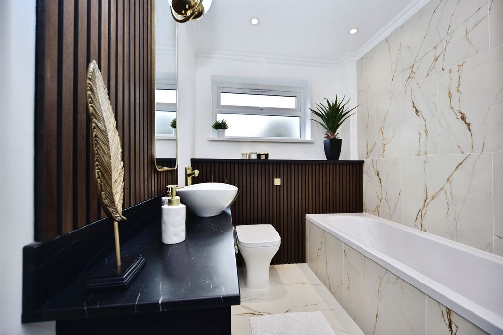 Property photo 3 of 20 Dsc_1060