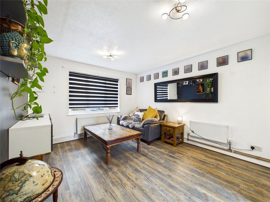 Property photo 2 of 11 Picture No. 08