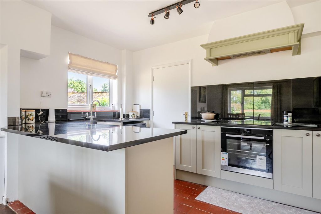 Property photo 2 of 20 1495144-8-6A5F7F5A12A7d.Jpg