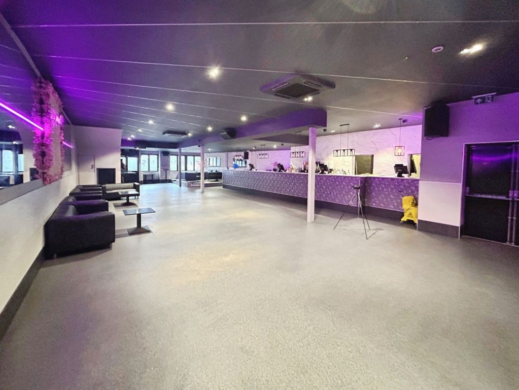 Property photo 3 of 11 Pbox-Img.Jpg