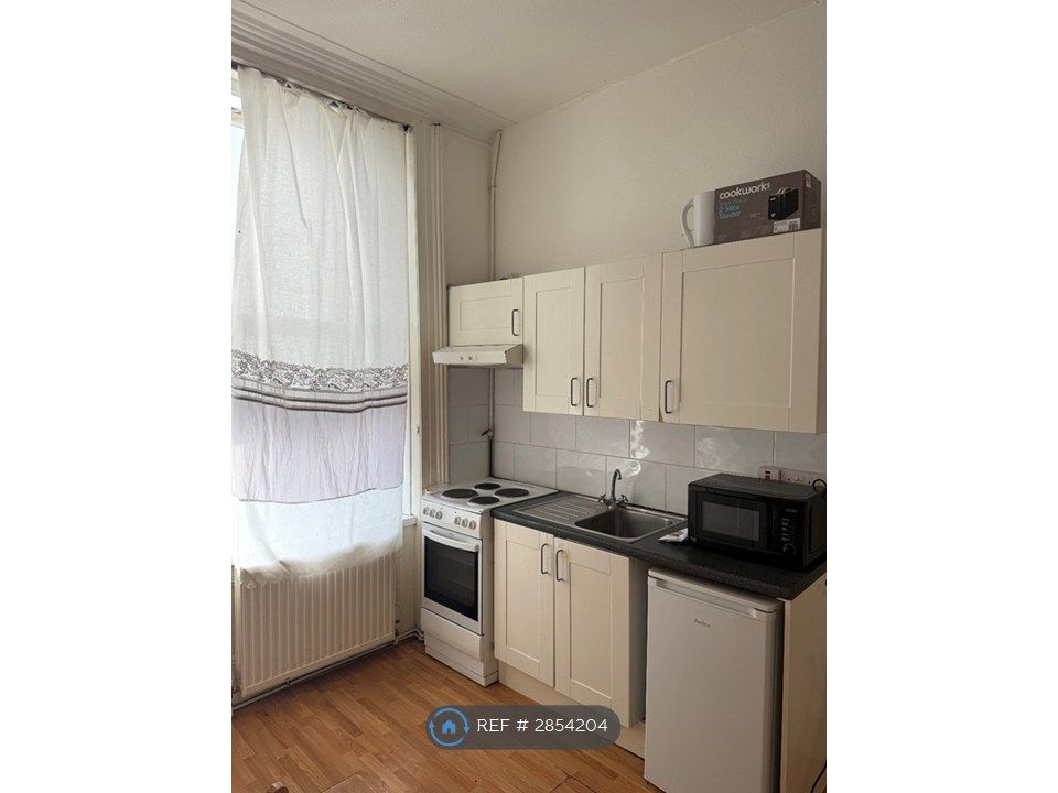 Property photo 1 of 3