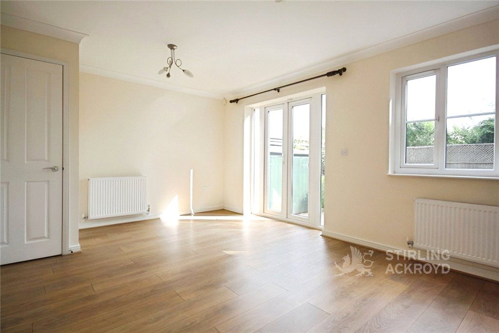 Property photo 3 of 7 Living Room