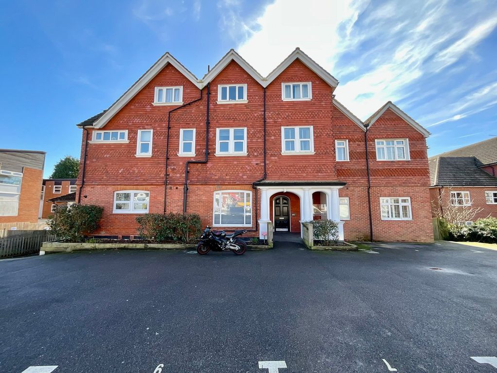 Property photo 1 of 17