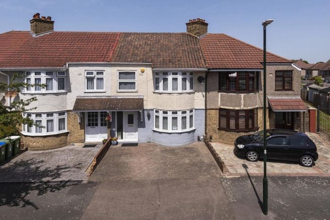 Property photo 1 of 12 External