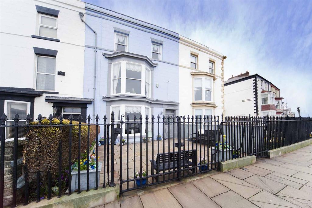 Property photo 2 of 36