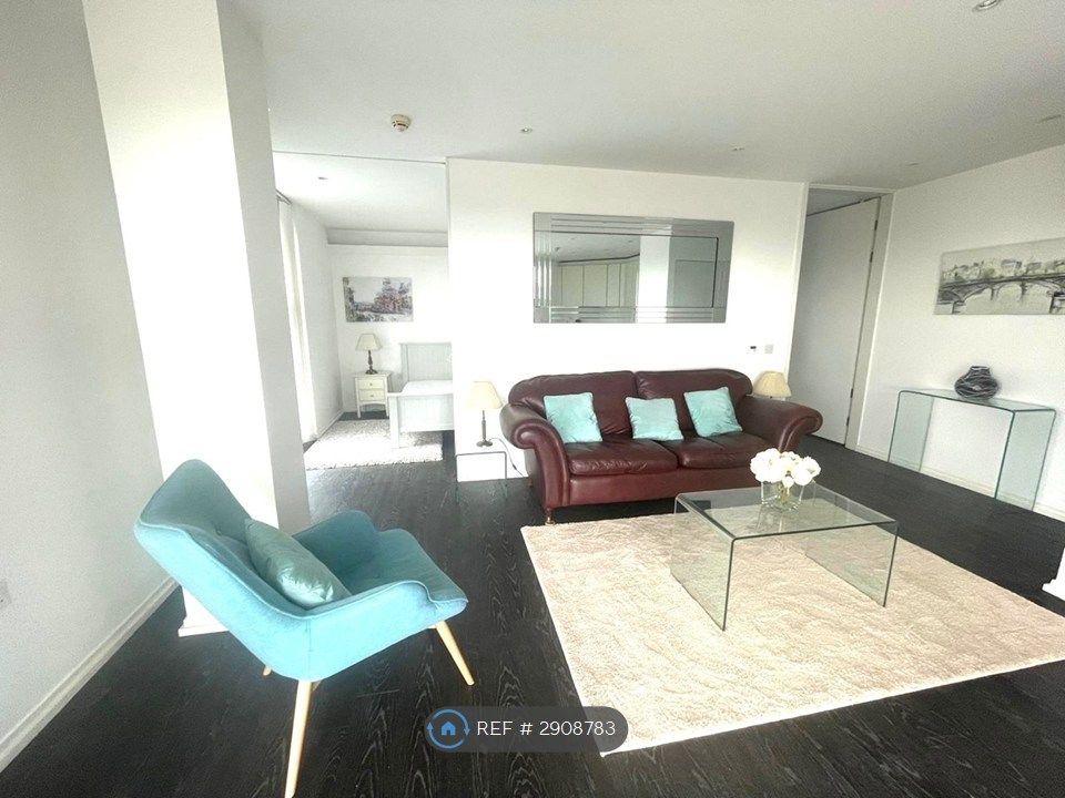 Property photo 1 of 22 Lounge