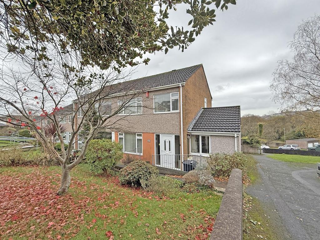 Property photo 1 of 18 Pattinson Drive 48 - Front.Jpg