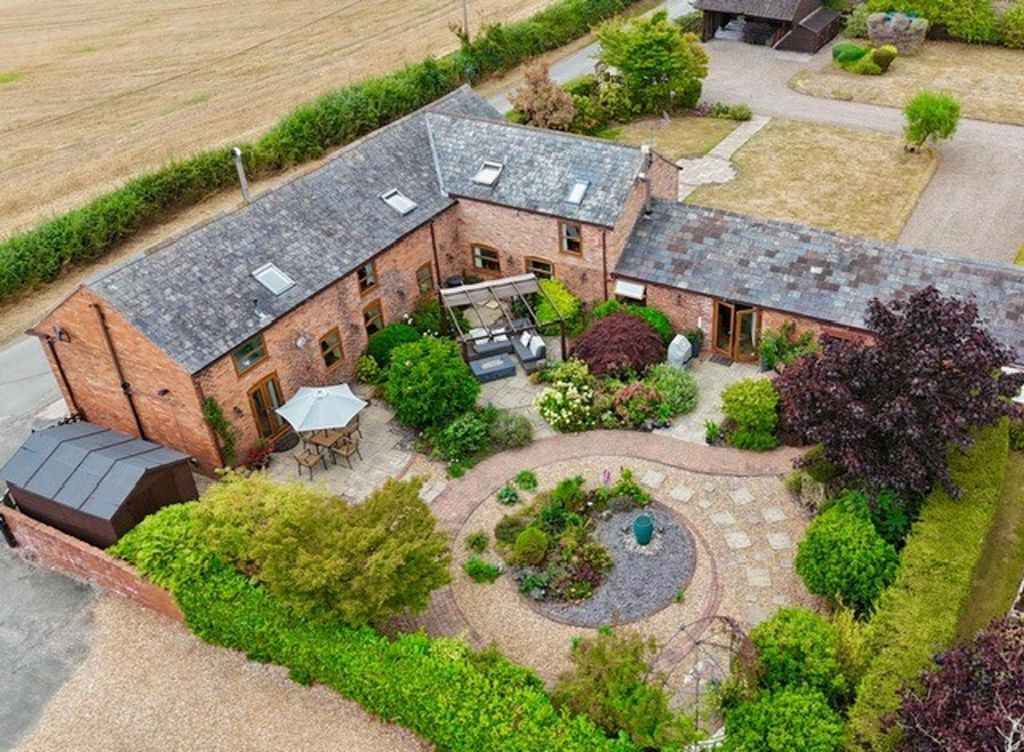 Property photo 1 of 52