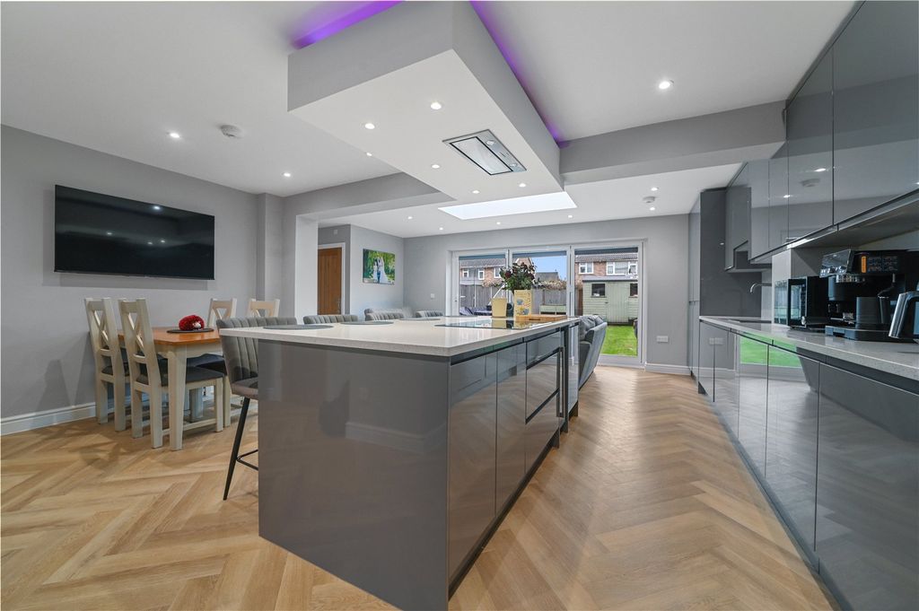 Property photo 3 of 24 Picture No. 07